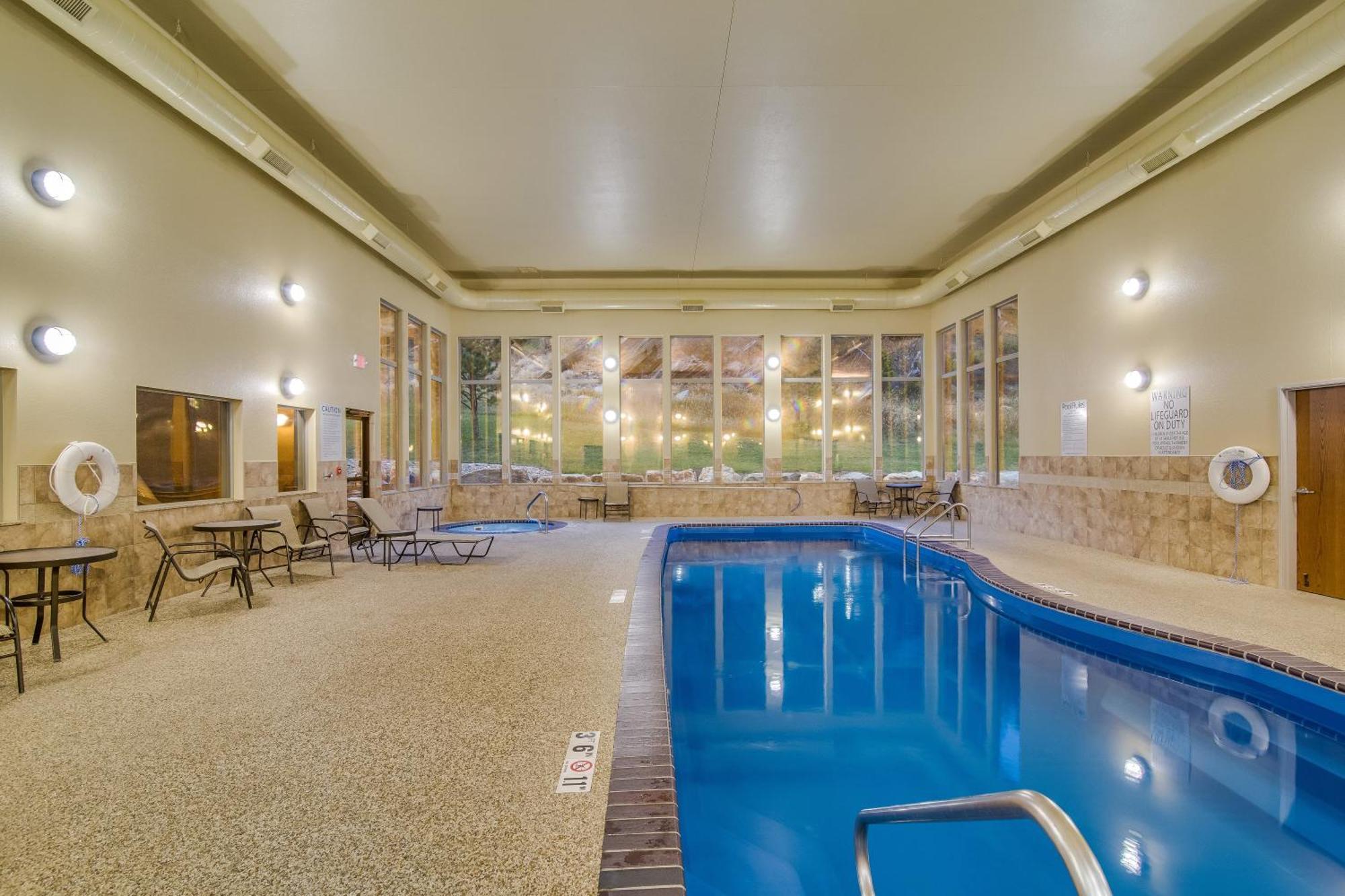 Holiday Inn Express & Suites Custer-Mt Rushmore Екстер'єр фото